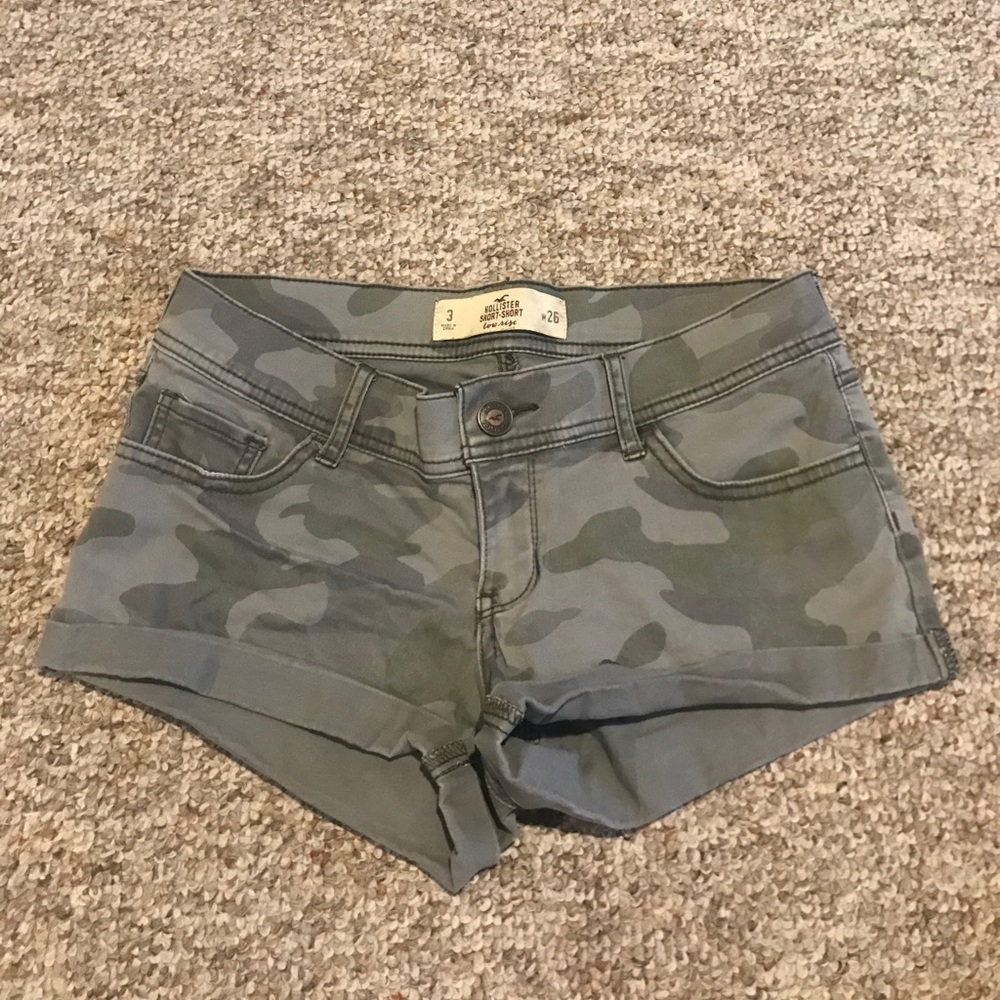 Hollister camo shorts